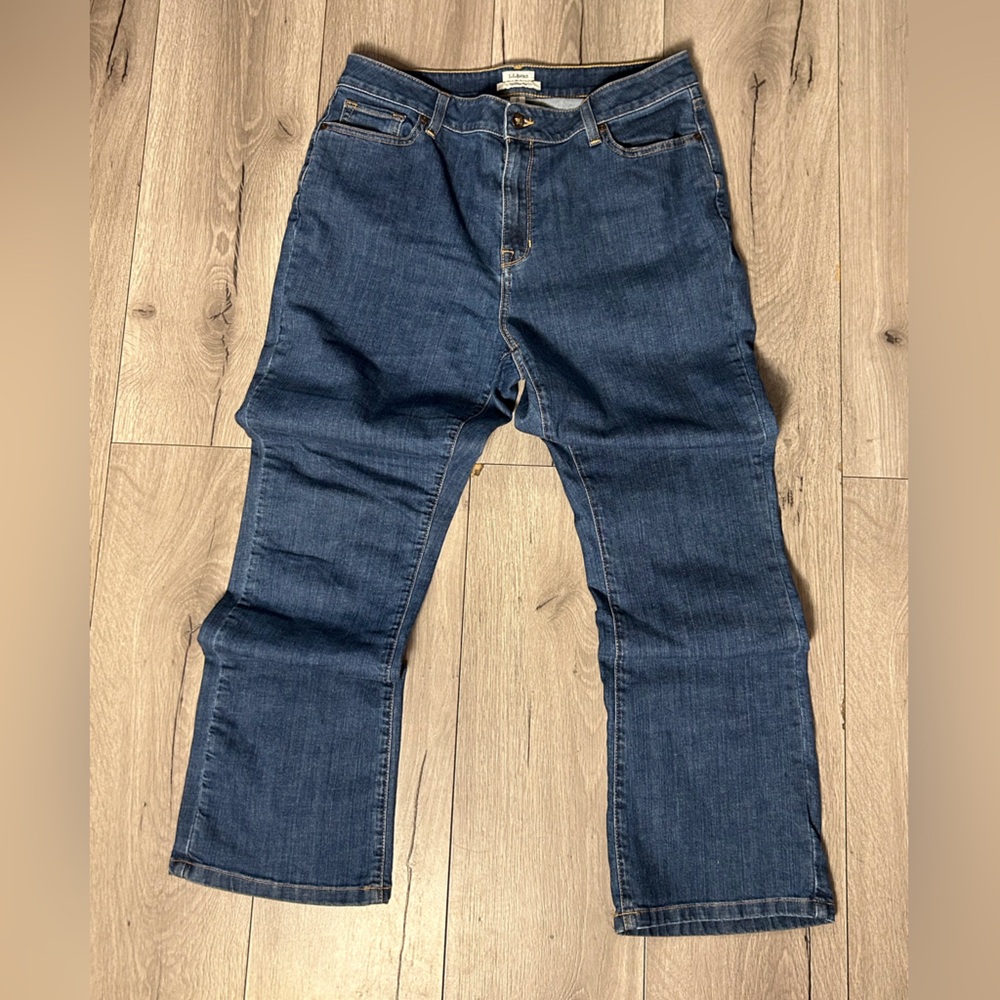 L.L. Bean Jeans Classic Fit Women Size 14 Medium Wash Straight Leg Casual Comfy